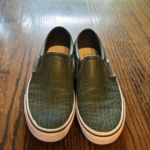 Vans like-new. Green snake-like embossed material